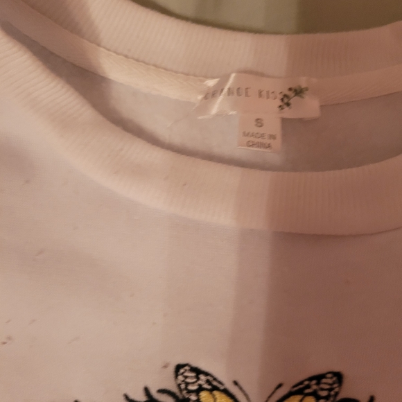 White sweatshirt - Picture 2 of 2